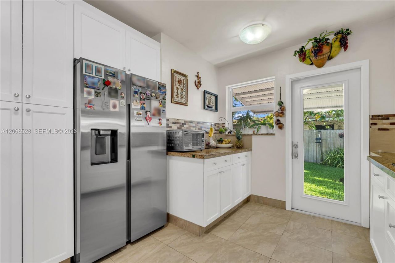 4275 SW 87th Ave, Miami, FL 33165 Photo