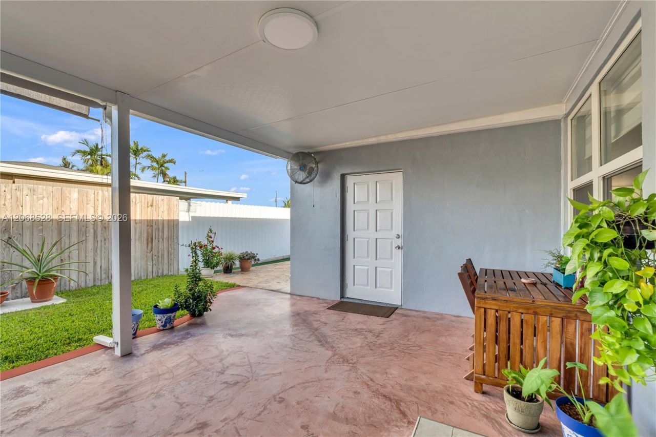 4275 SW 87th Ave, Miami, FL 33165 Photo