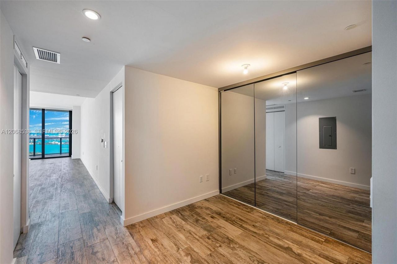 650 NE 32nd St, Unit 4407, Miami, FL 33137 Photo