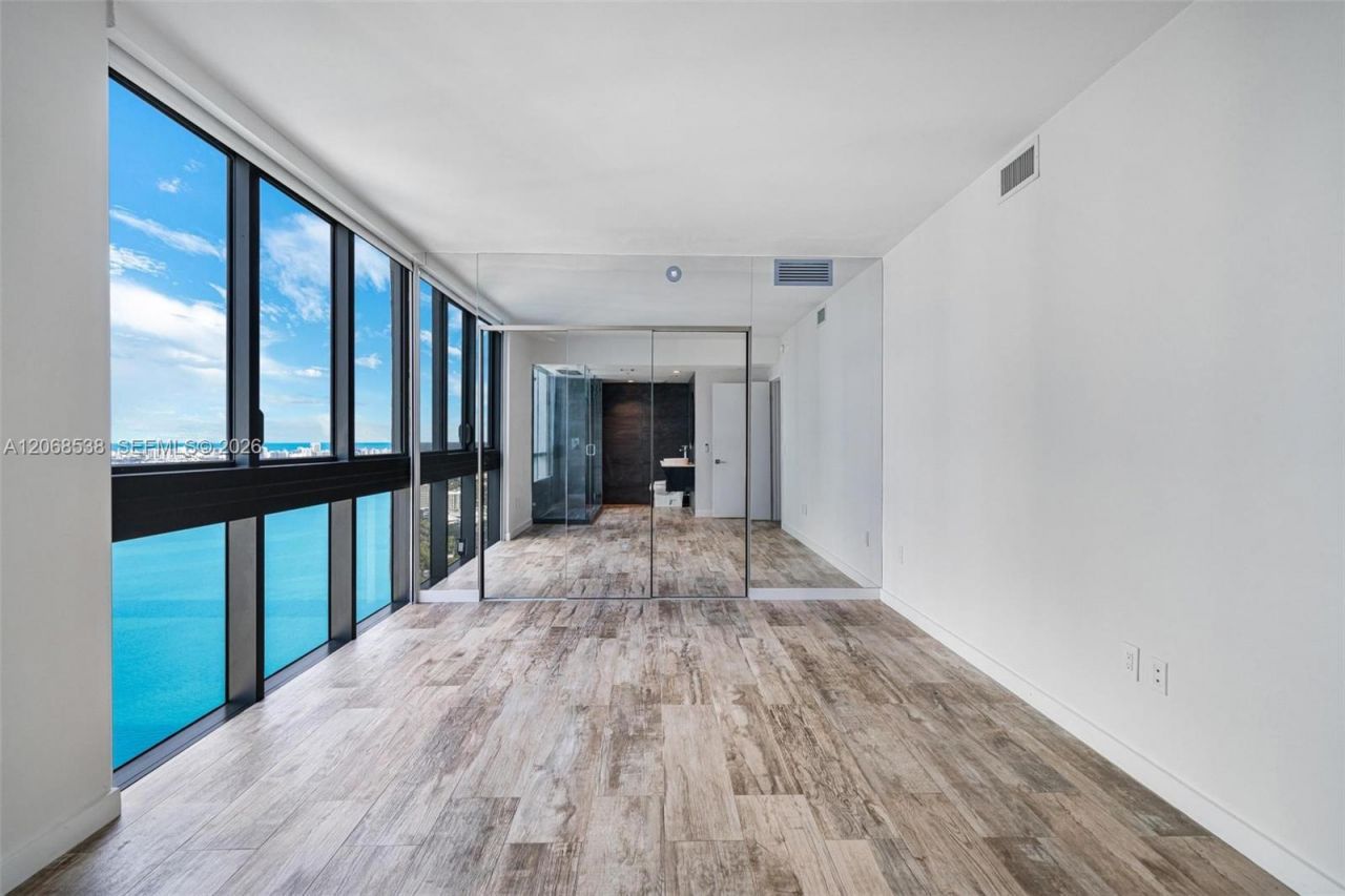 650 NE 32nd St, Unit 4407, Miami, FL 33137 Photo