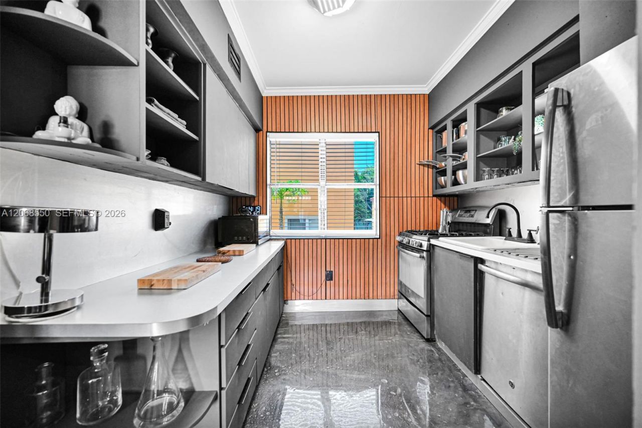 736 13th St, Unit 207, Miami Beach, FL 33139 Photo