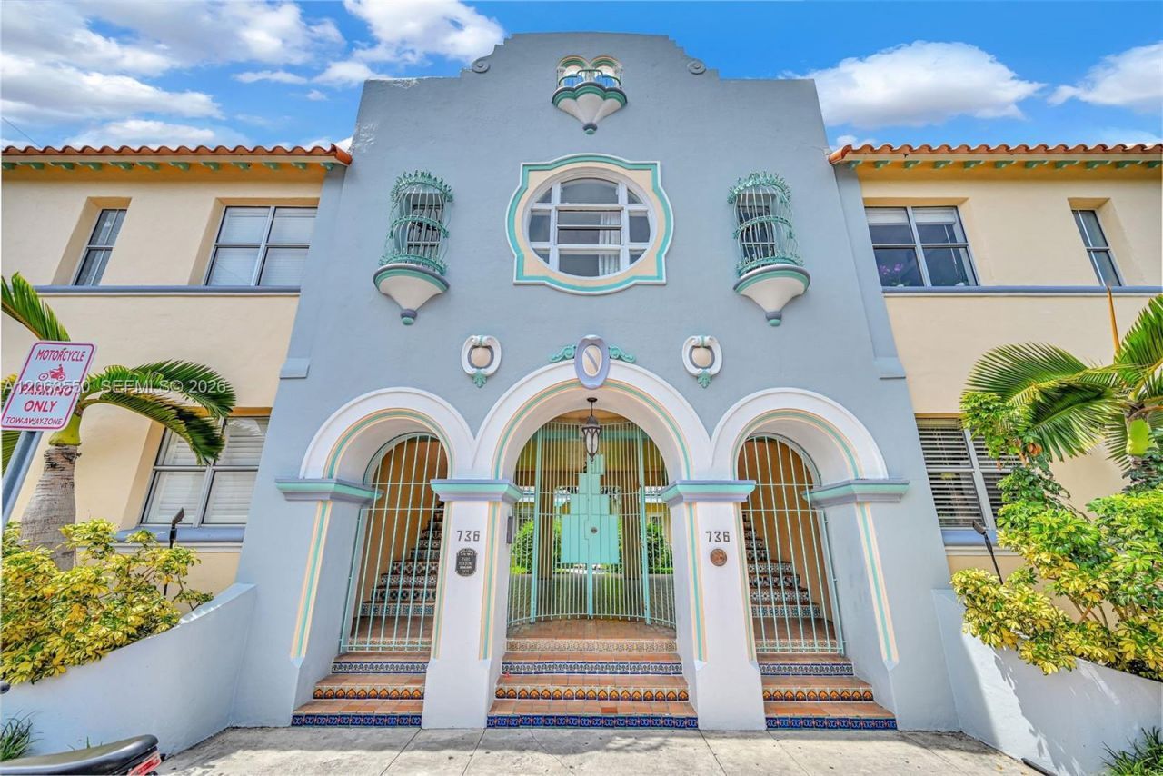 736 13th St, Unit 207, Miami Beach, FL 33139 Photo