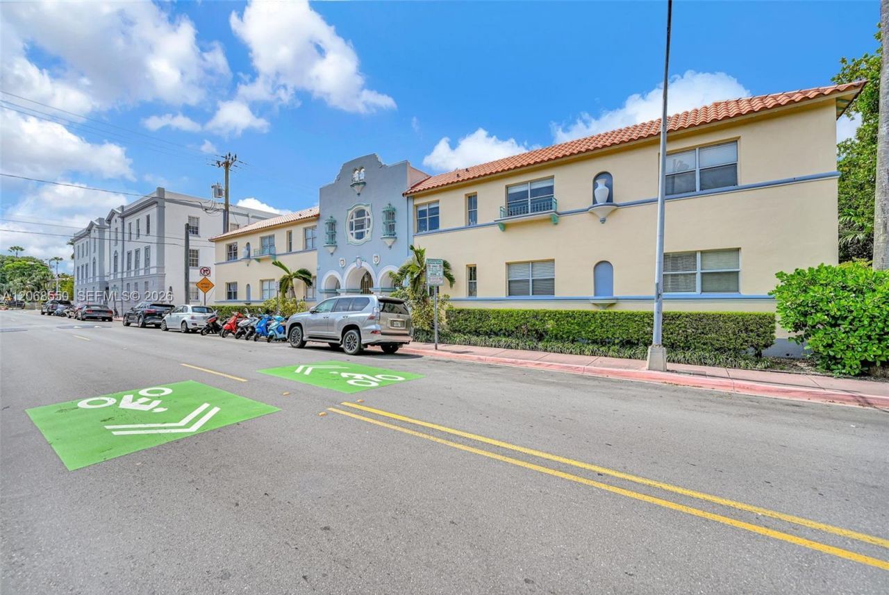 736 13th St, Unit 207, Miami Beach, FL 33139 Photo