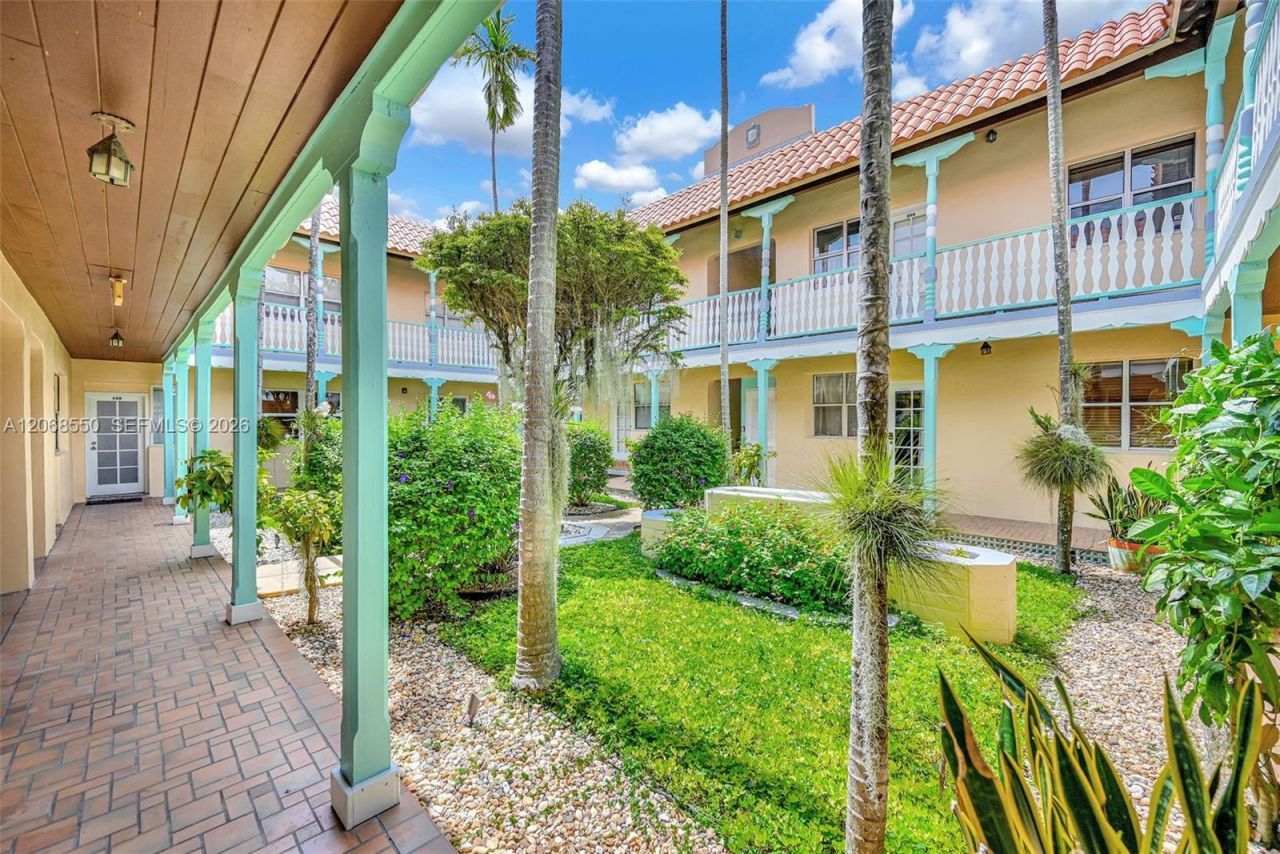 736 13th St, Unit 207, Miami Beach, FL 33139 Photo