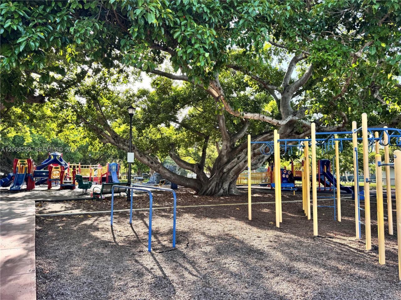 736 13th St, Unit 207, Miami Beach, FL 33139 Photo