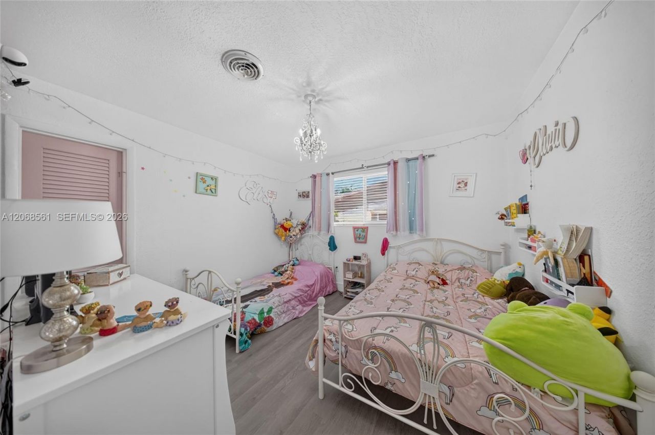 1700 W 64th St, Hialeah, FL 33012 Photo
