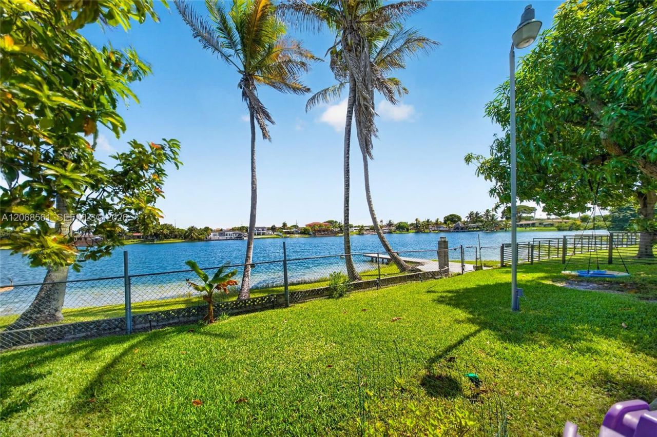 1700 W 64th St, Hialeah, FL 33012 Photo