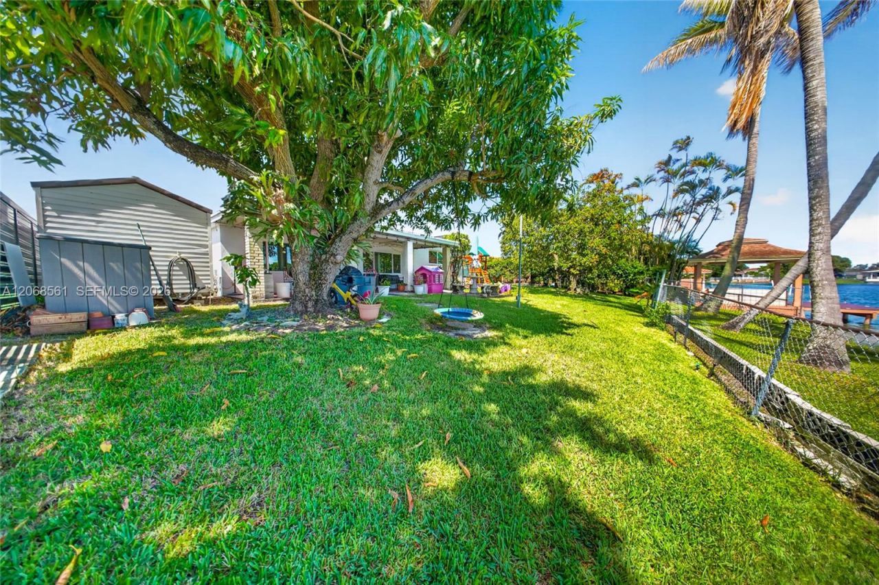 1700 W 64th St, Hialeah, FL 33012 Photo