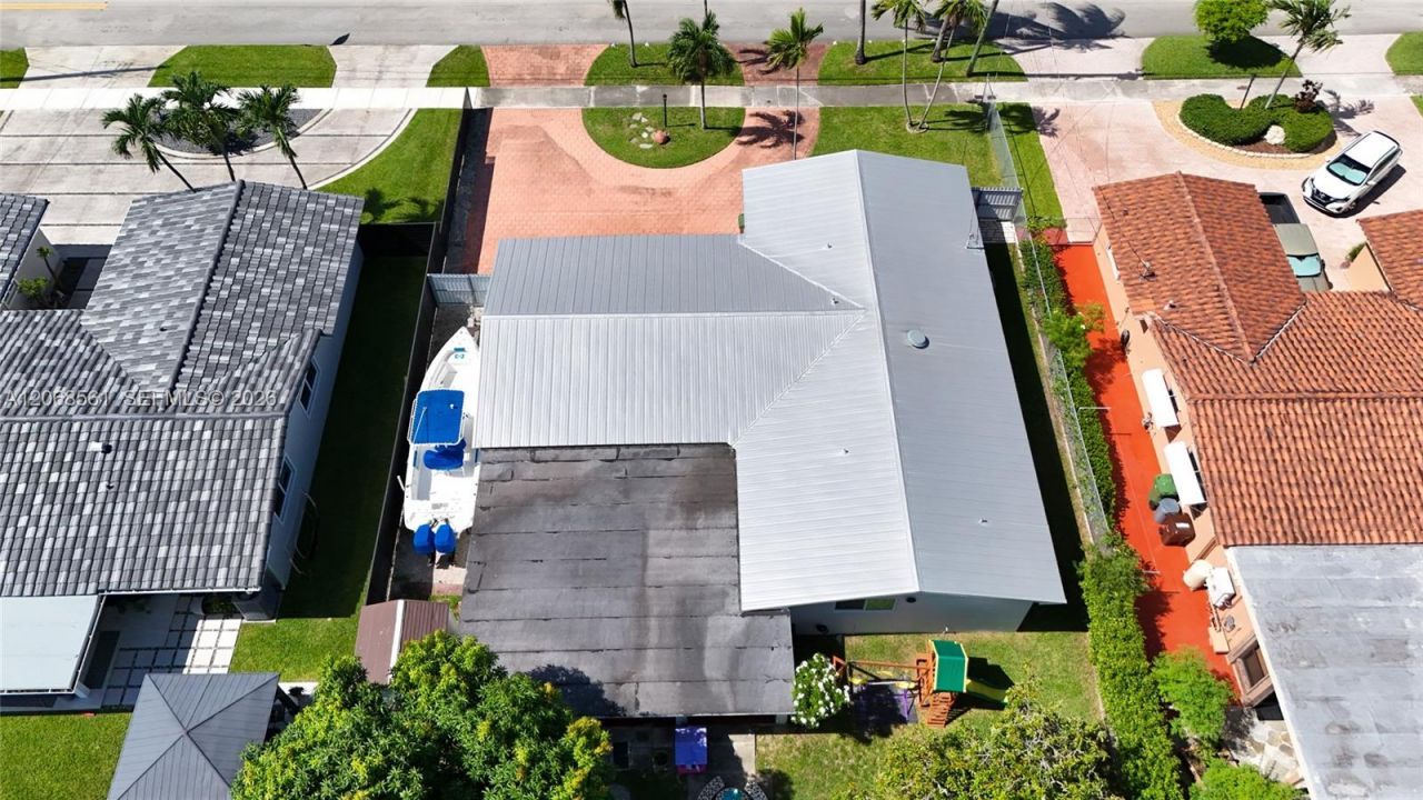 1700 W 64th St, Hialeah, FL 33012 Photo