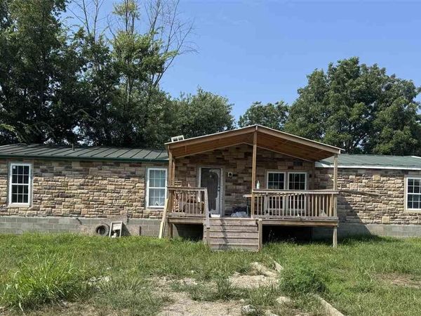 140 E St. SW, Linton, IN 47441