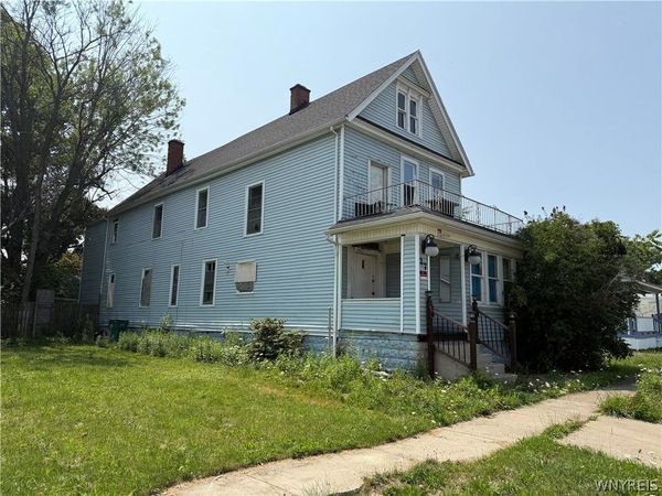 27 Cayuga Street , Buffalo, NY 14211