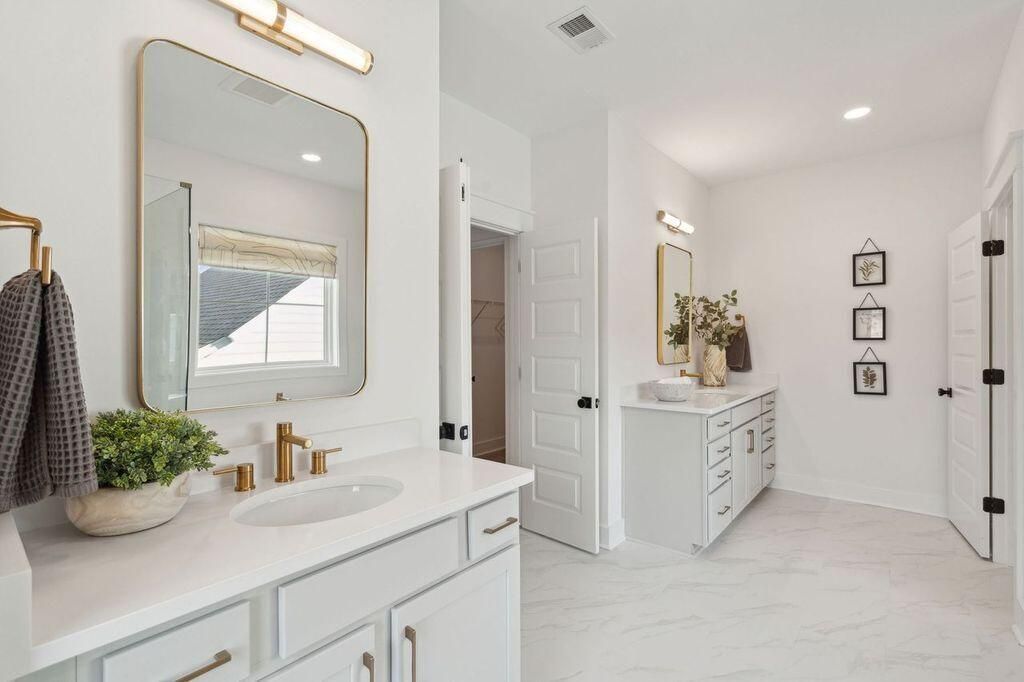 1009 Tributary Boulevard Photo 35
