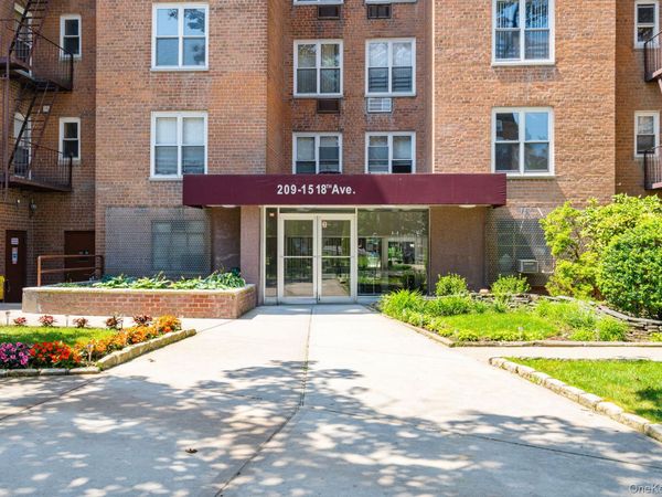 209-15 18th Avenue, Unit 3D, Bayside, NY 11360