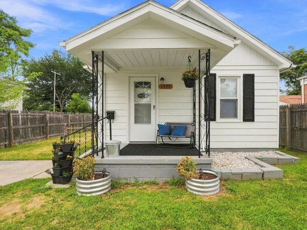 1975 Pearl Avenue, Warren, MI 48091