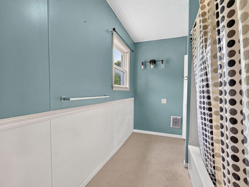 413 E Brown Avenue, Bellefontaine, OH 43311 Photo 16