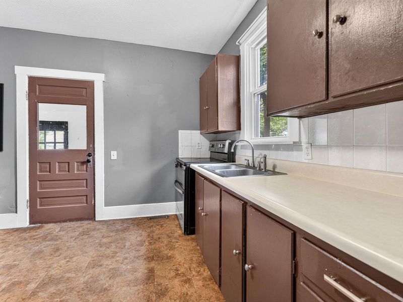 413 E Brown Avenue, Bellefontaine, OH 43311 Photo 9