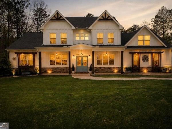 401 Blossom Trail, Acworth, GA 30101