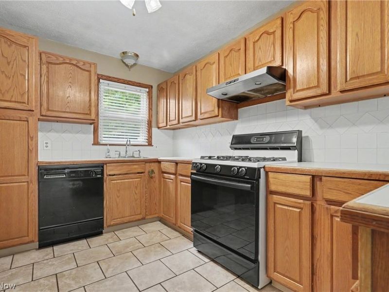 1761 Marks Avenue , Akron, OH 44305 Photo 23