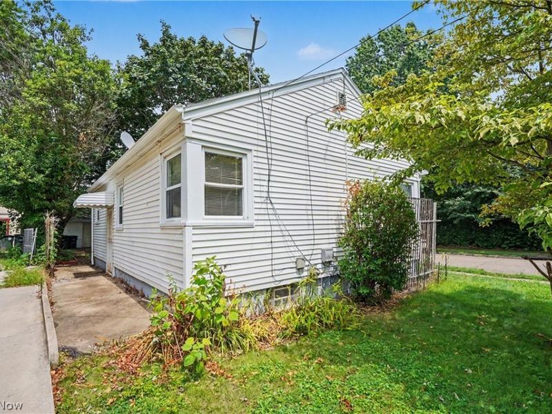 1761 Marks Avenue , Akron, OH 44305 Photo 6