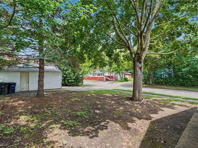 1761 Marks Avenue , Akron, OH 44305 Photo 8