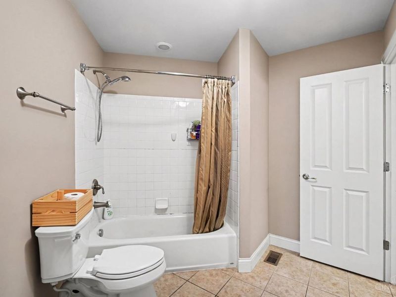 4558 Guildford Drive, West Chester, OH 45069 Photo 26