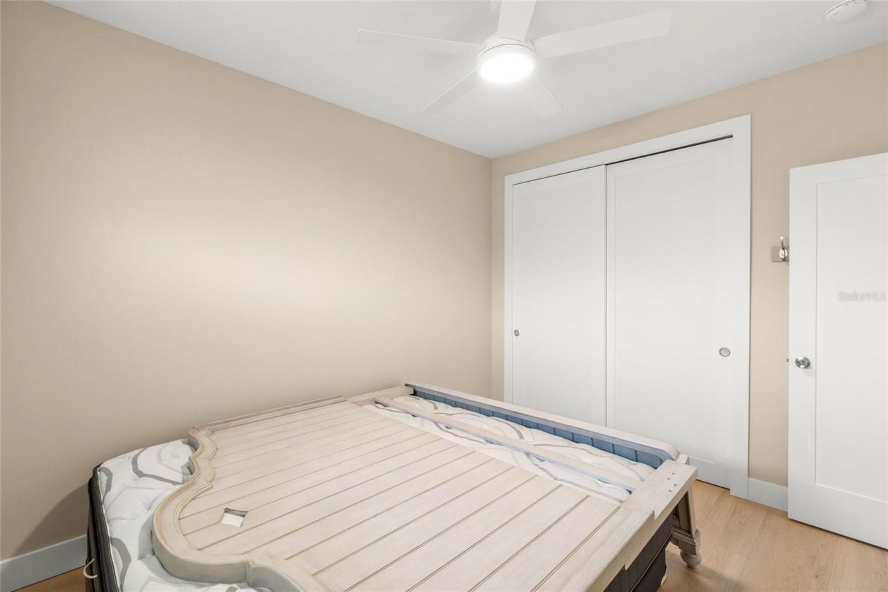 5823 Tidewood Avenue, Unit 19, Sarasota, FL 34231 Photo