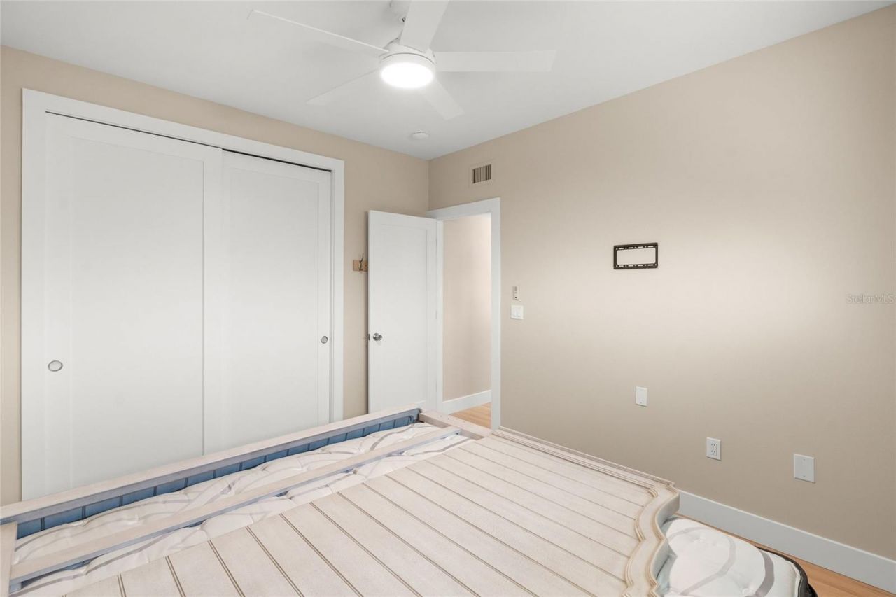 5823 Tidewood Avenue, Unit 19, Sarasota, FL 34231 Photo