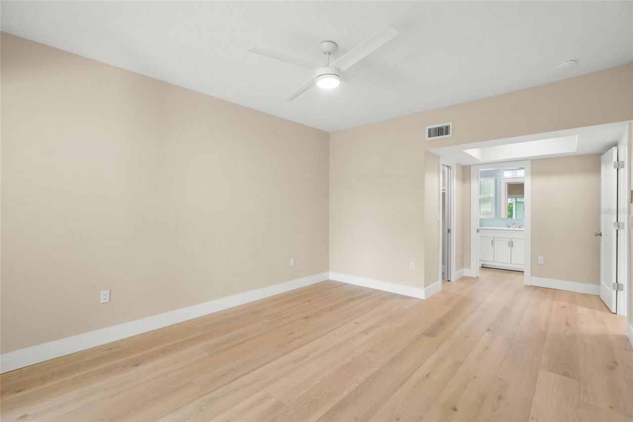 5823 Tidewood Avenue, Unit 19, Sarasota, FL 34231 Photo