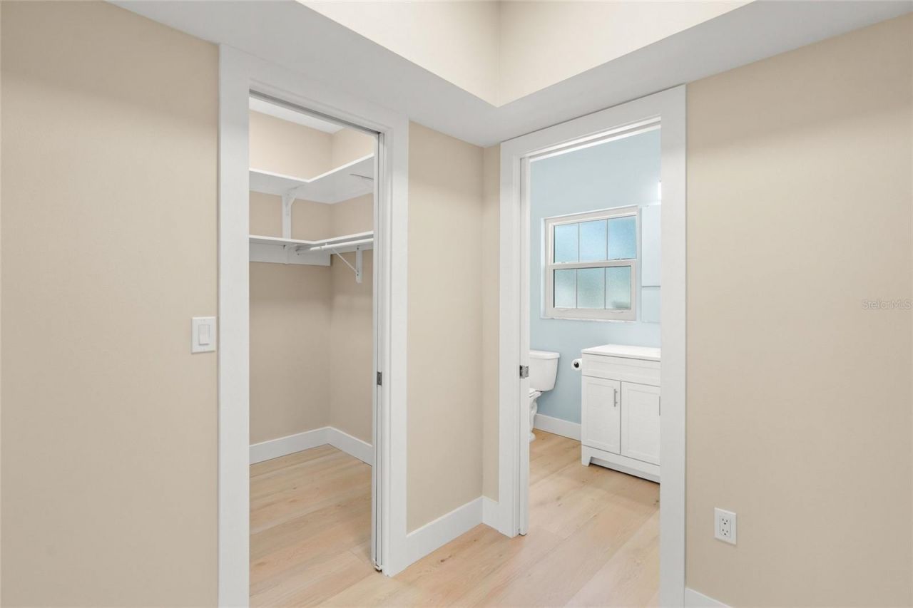 5823 Tidewood Avenue, Unit 19, Sarasota, FL 34231 Photo