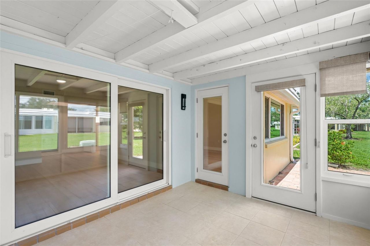 5823 Tidewood Avenue, Unit 19, Sarasota, FL 34231 Photo