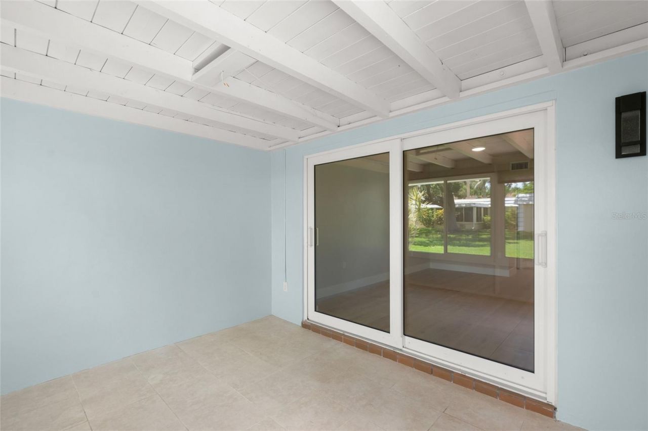 5823 Tidewood Avenue, Unit 19, Sarasota, FL 34231 Photo
