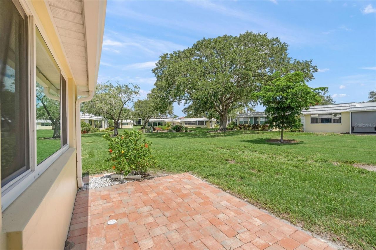 5823 Tidewood Avenue, Unit 19, Sarasota, FL 34231 Photo