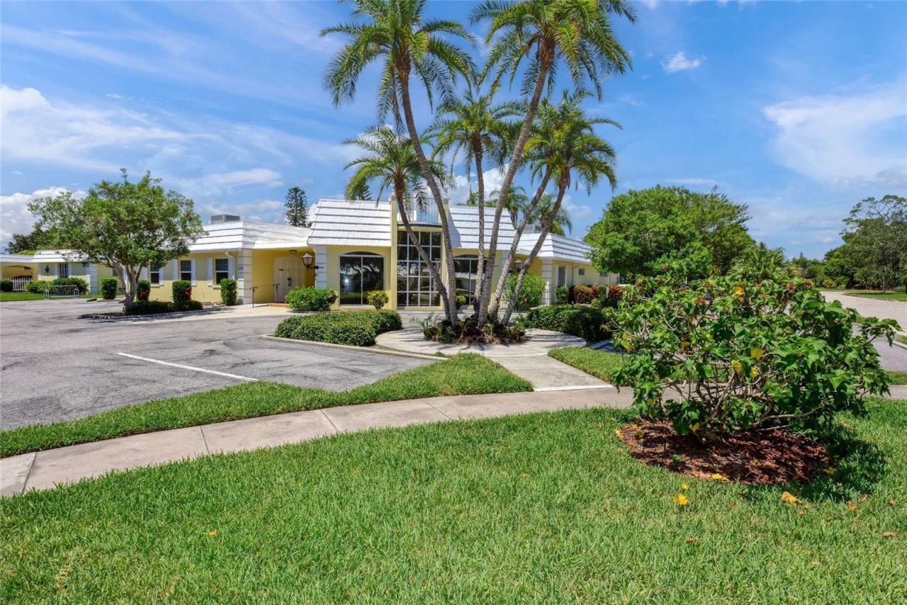 5823 Tidewood Avenue, Unit 19, Sarasota, FL 34231 Photo