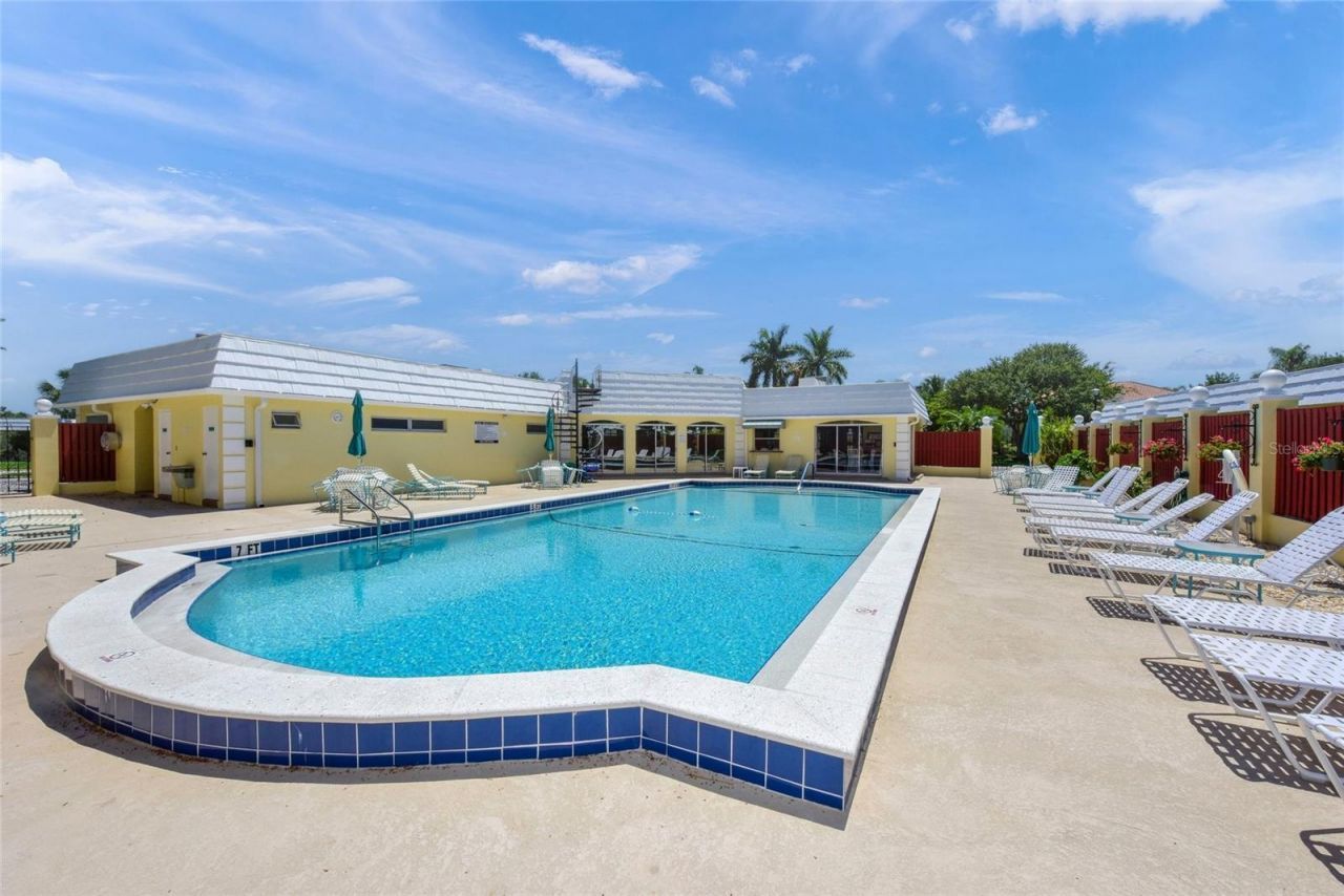 5823 Tidewood Avenue, Unit 19, Sarasota, FL 34231 Photo