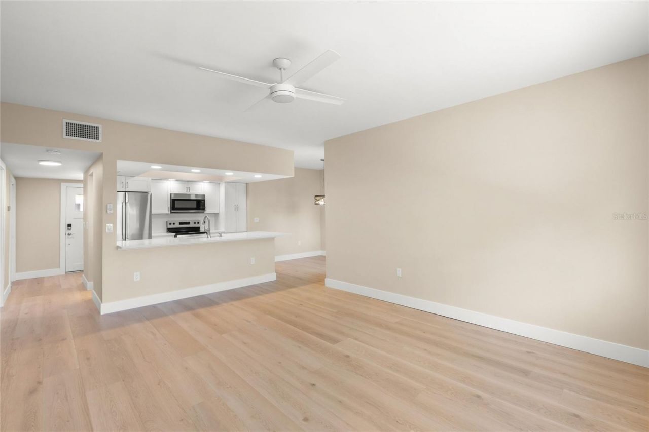 5823 Tidewood Avenue, Unit 19, Sarasota, FL 34231 Photo