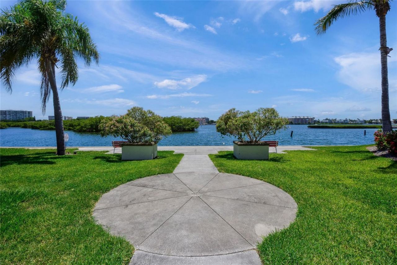 5823 Tidewood Avenue, Unit 19, Sarasota, FL 34231 Photo