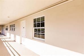 605 Oaks Drive, Unit 304, Pompano Beach, FL 33069 Photo