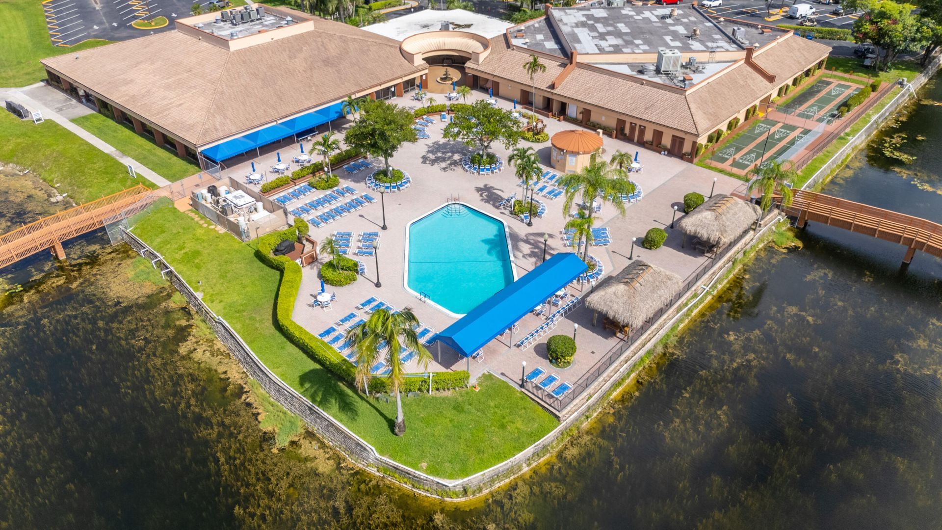 9861 Sunrise Lakes Boulevard, Unit 101, Sunrise, FL 33322 Photo