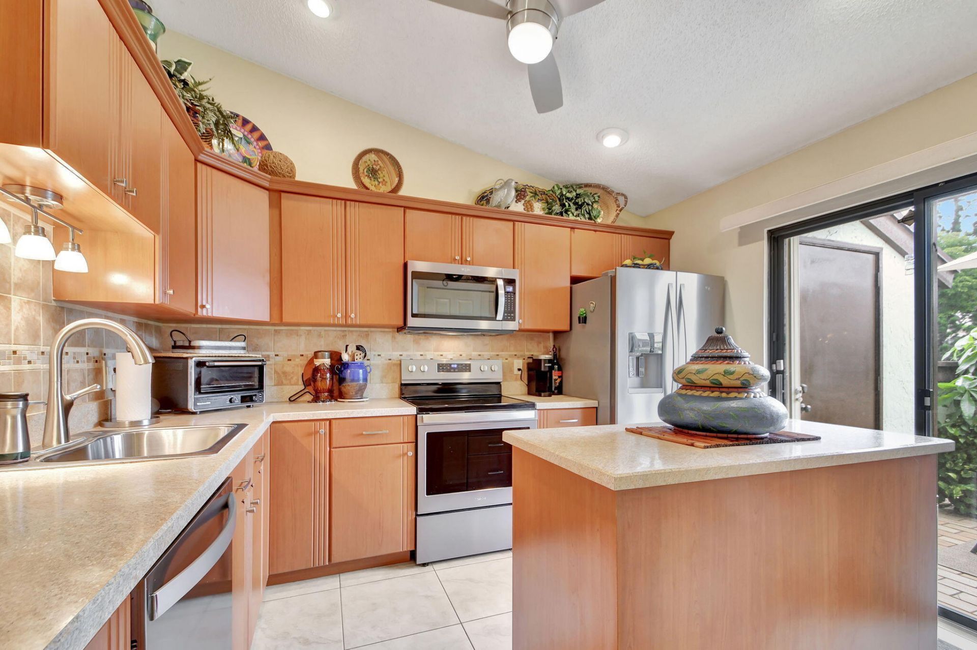 494 Iron Forge Court, Royal Palm Beach, FL 33411 Photo