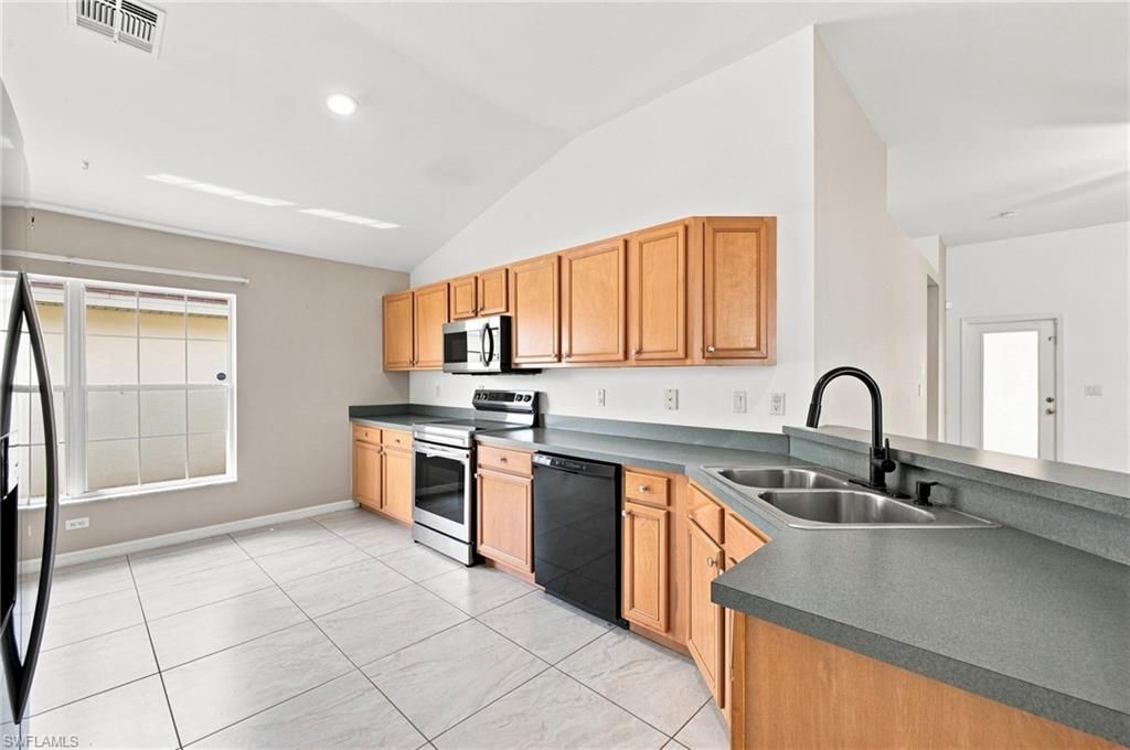 8340 Gassner Way, Lehigh Acres, FL 33972 Photo