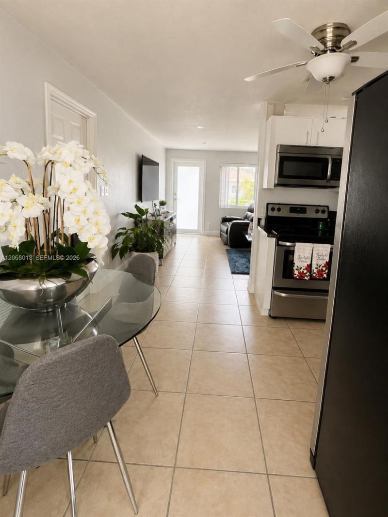 4910 SW 16th St, Fort Lauderdale, FL 33317 Photo