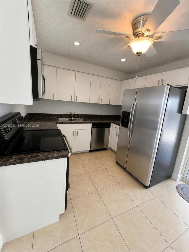 4910 SW 16th St, Fort Lauderdale, FL 33317 Photo