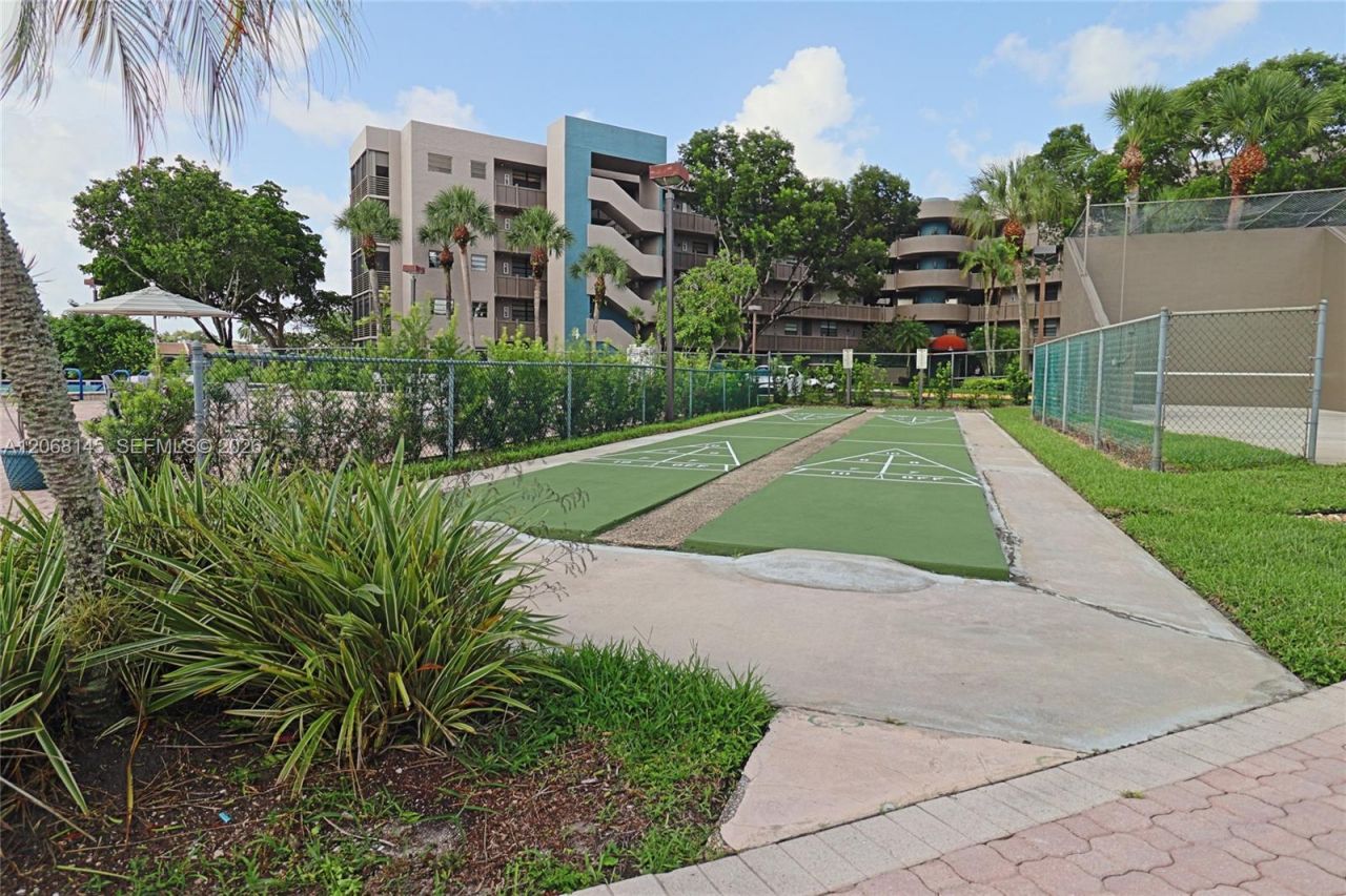 1100 Colony Point Cir , Unit 419, Pembroke Pines, FL 33026 Photo