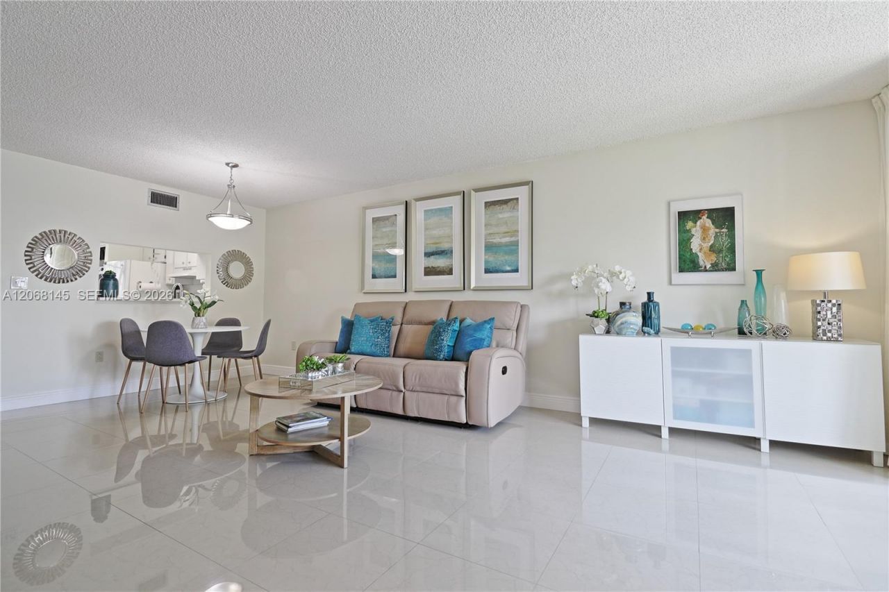 1100 Colony Point Cir , Unit 419, Pembroke Pines, FL 33026 Photo