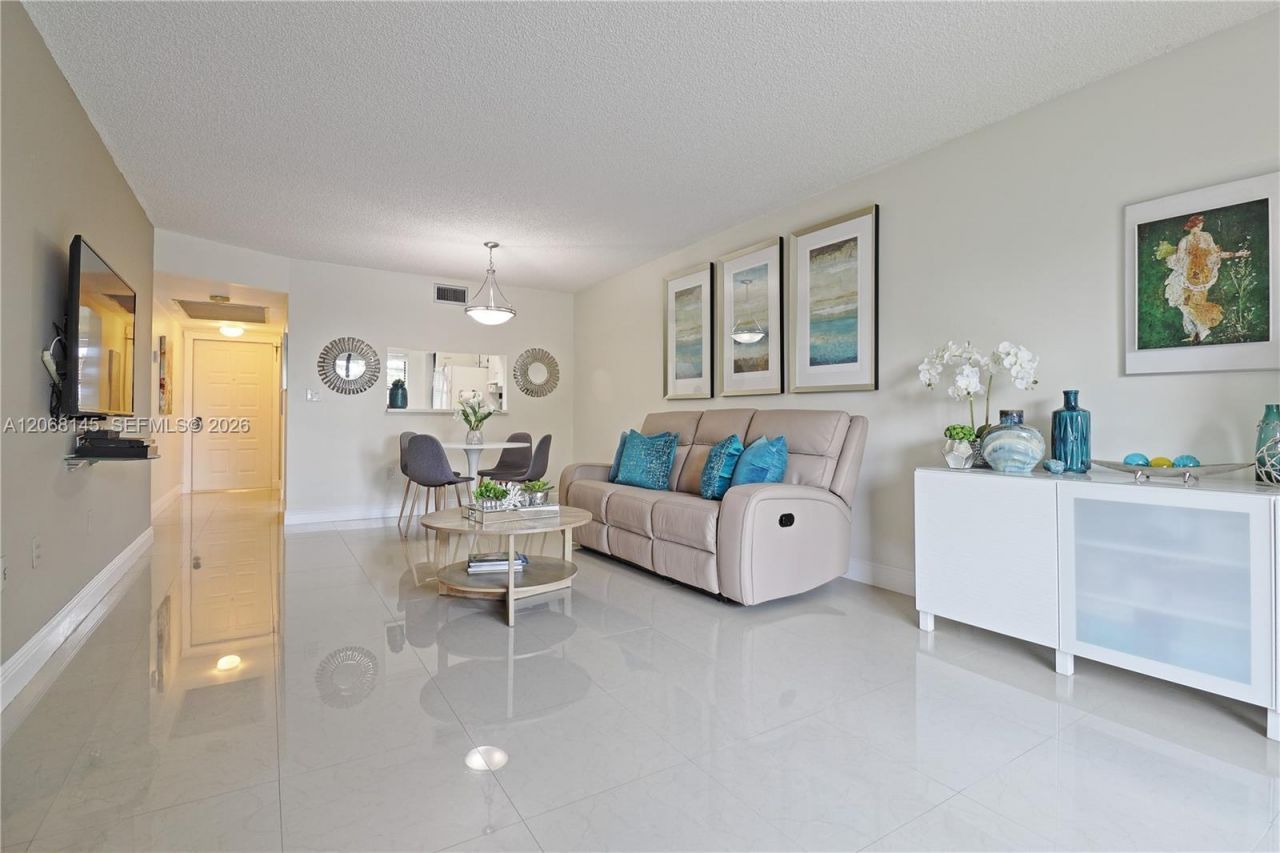 1100 Colony Point Cir , Unit 419, Pembroke Pines, FL 33026 Photo