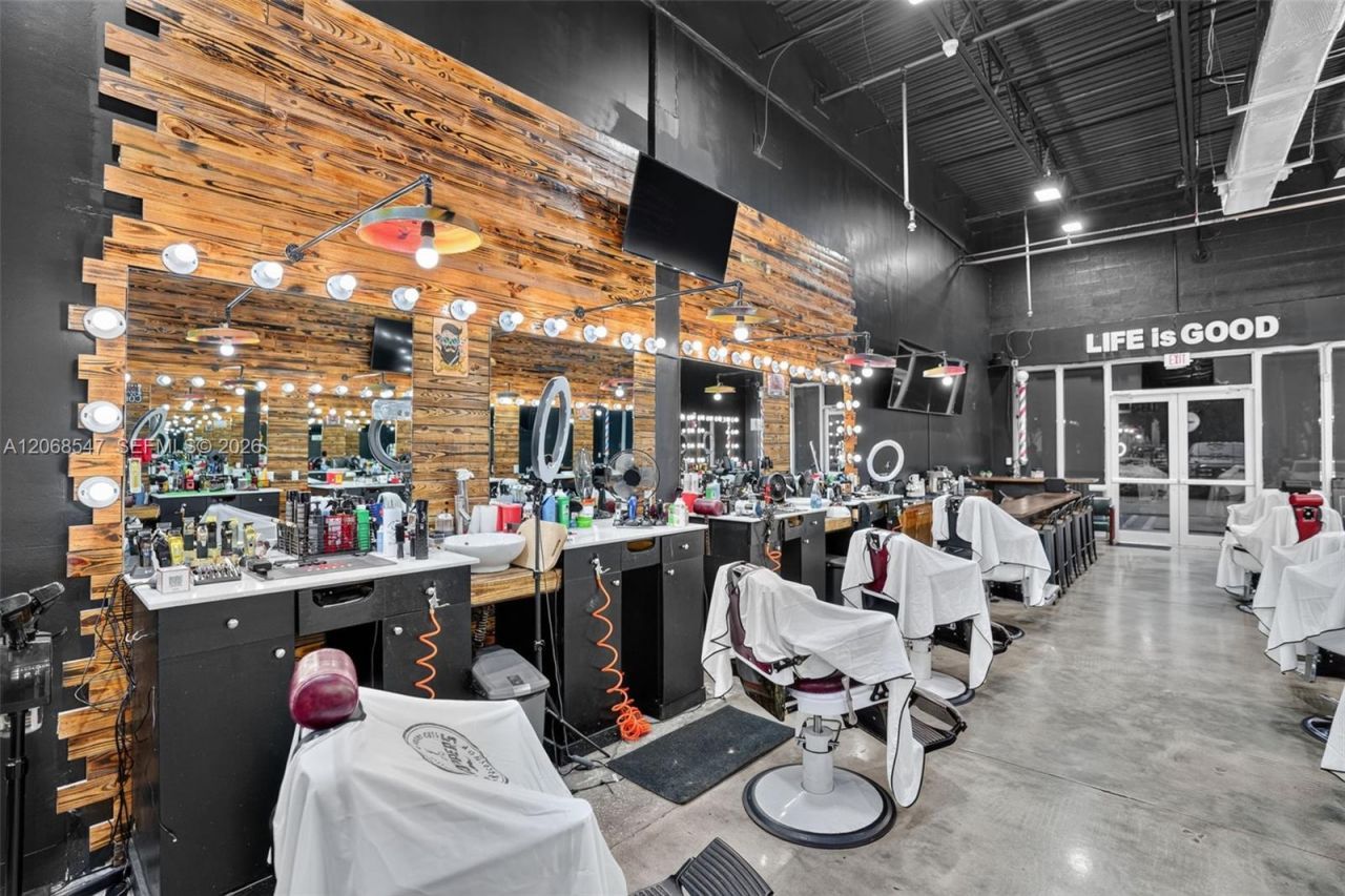 Exceptional Opportunity To Own A Barber Shop In Th, Kendall, FL 33196 Photo
