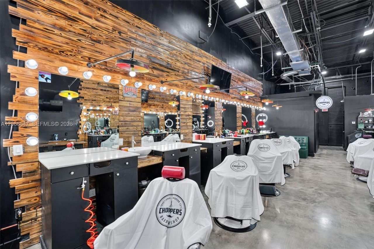 Exceptional Opportunity To Own A Barber Shop In Th, Kendall, FL 33196 Photo