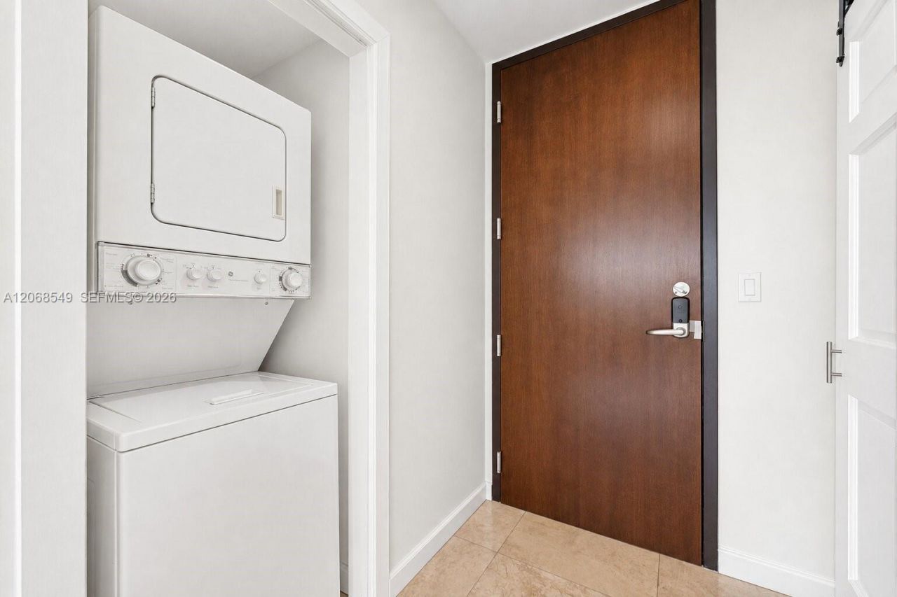 3250 Grand Ave, Unit 406, Miami, FL 33133 Photo