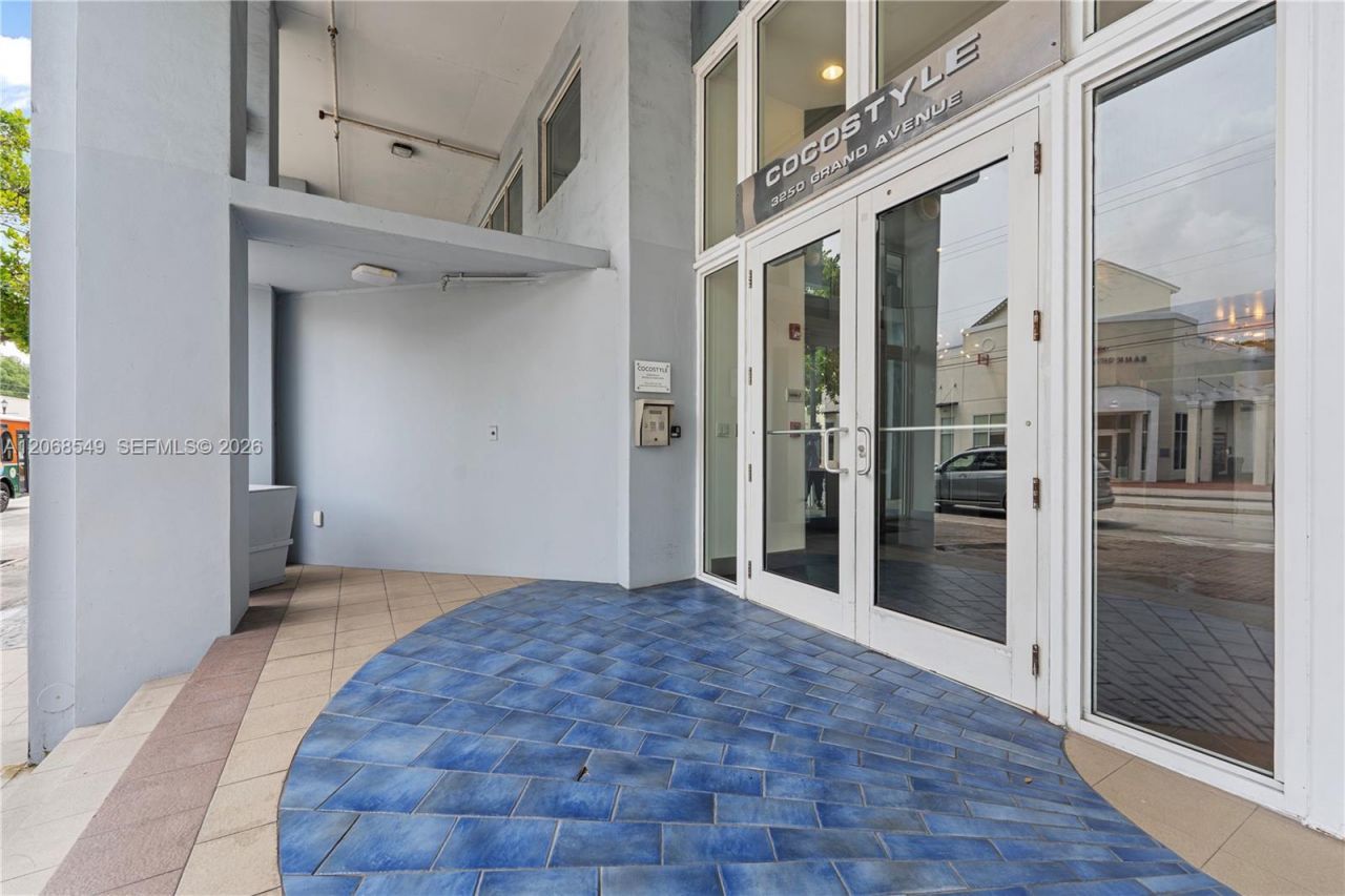 3250 Grand Ave, Unit 406, Miami, FL 33133 Photo
