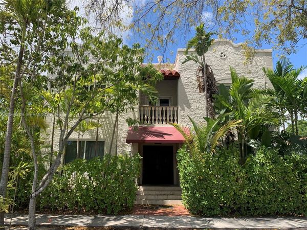 712 SW 56 AV , Unit 8B, Coral Gables, FL 33134